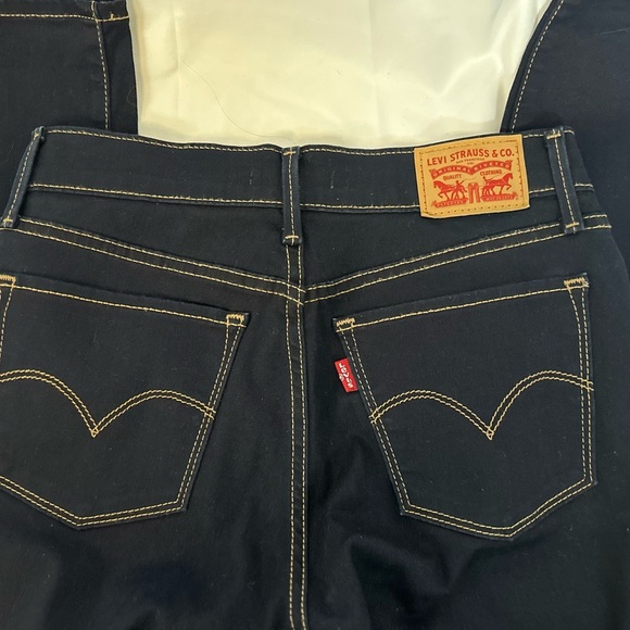 Brand new Levis 710 super skinny - Picture 1 of 3